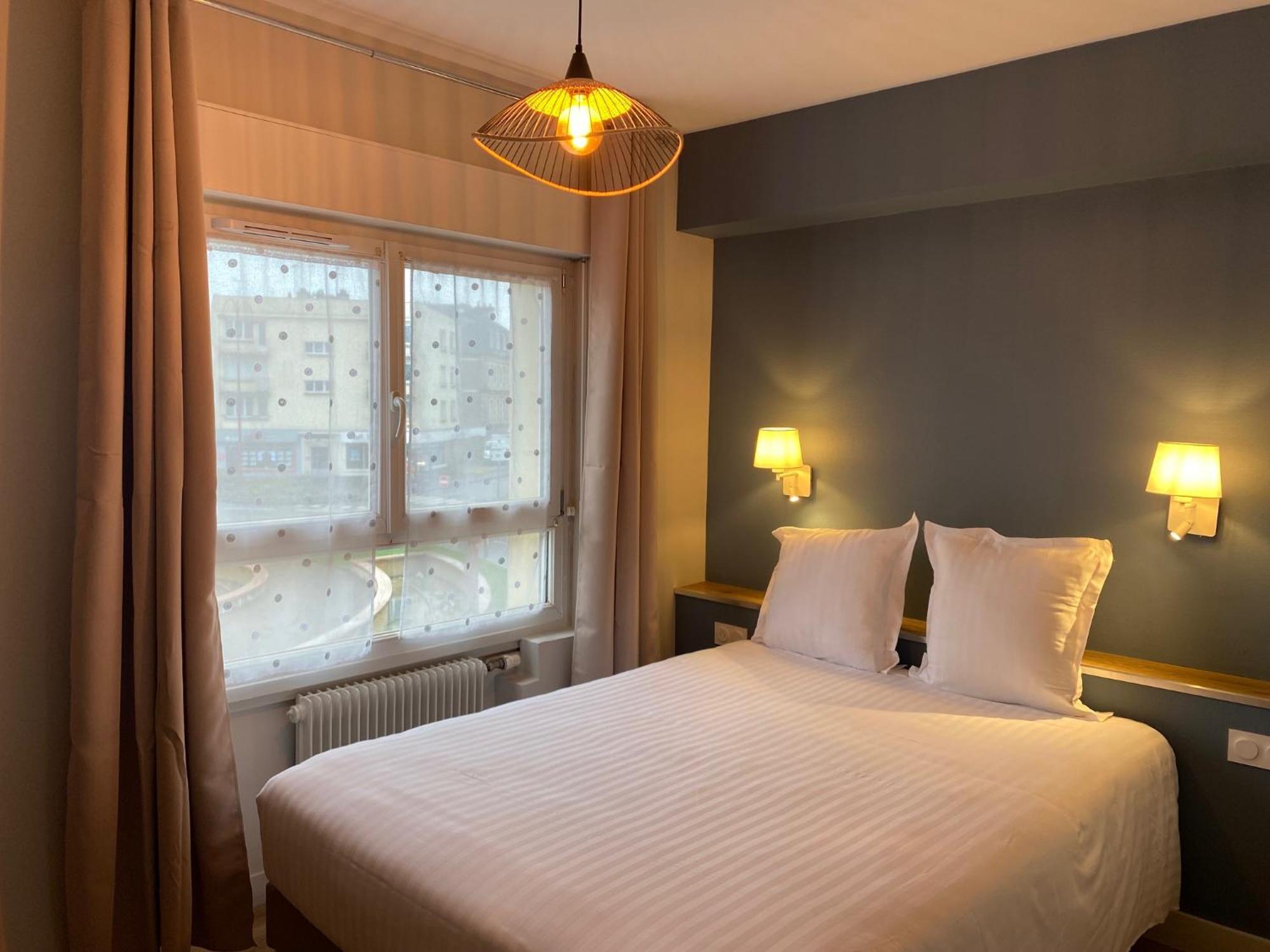 Hotel De Bretagne Фужер Екстер'єр фото