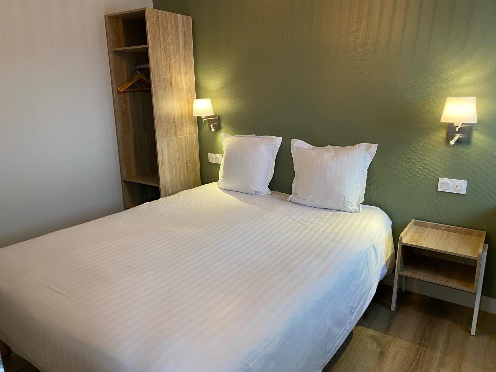 Hotel De Bretagne Фужер Екстер'єр фото
