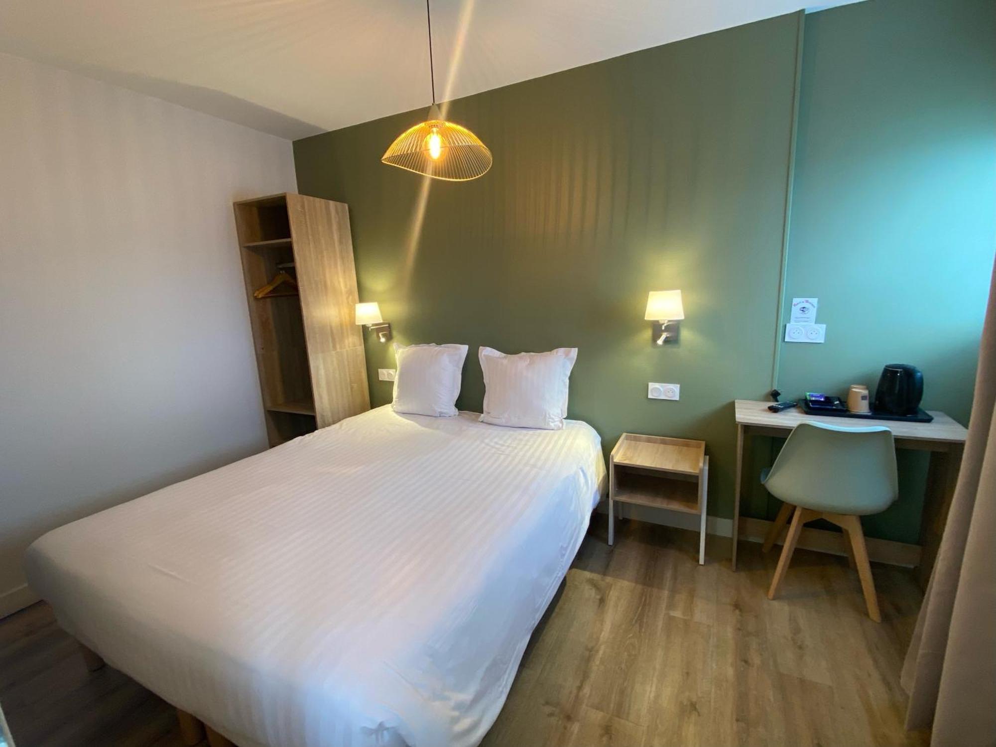 Hotel De Bretagne Фужер Екстер'єр фото
